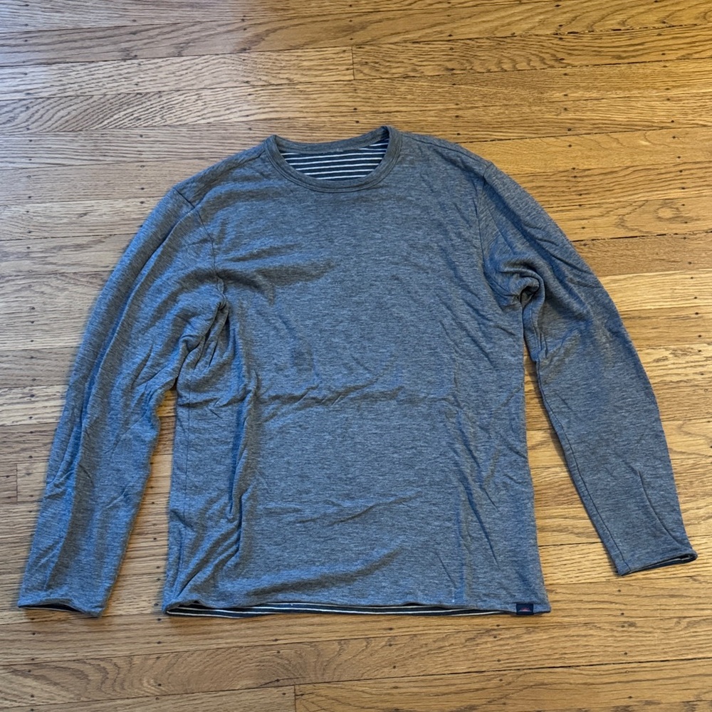 Faherty long-sleeve reversible gray/ blue stripes (size: xs)
